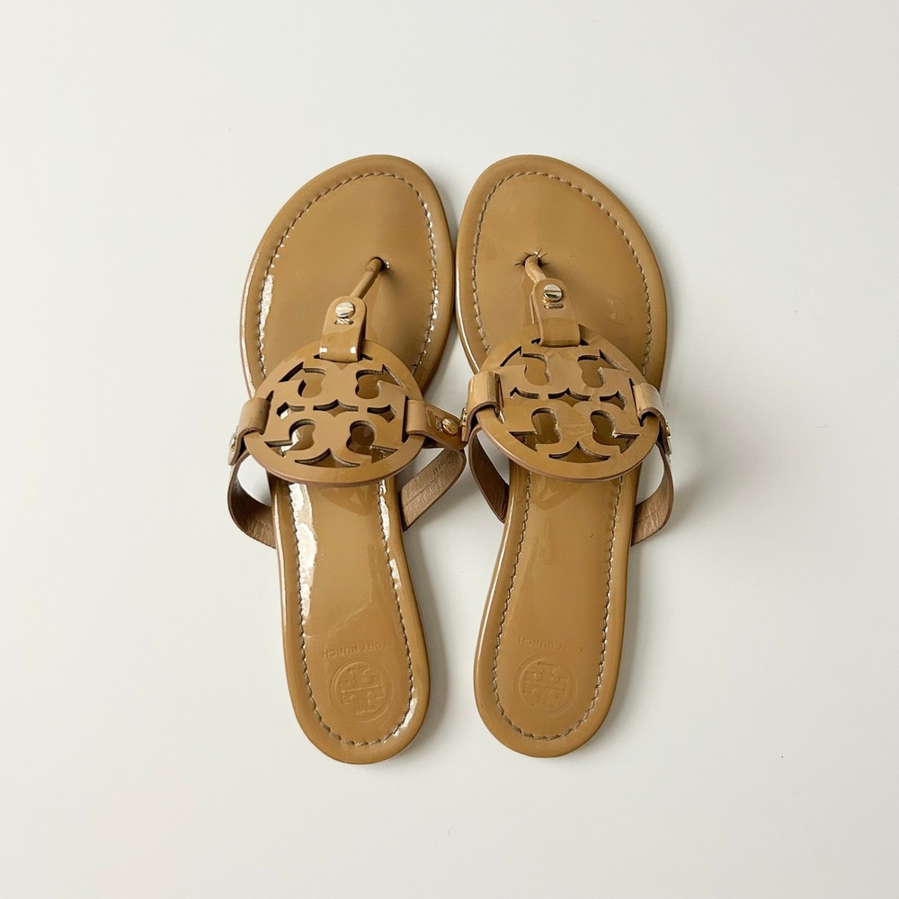 Tory Burch Miller Sandal Patent Leather Tan Logo Thong Flat Slide Size 9M